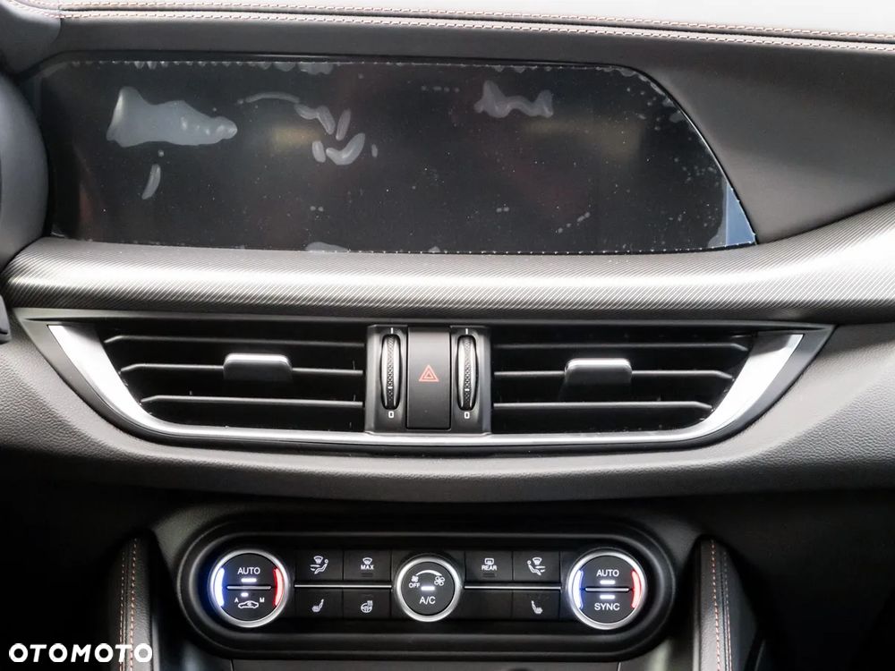 Alfa Romeo Stelvio 2.0 Turbo Intensa Q4 - 36