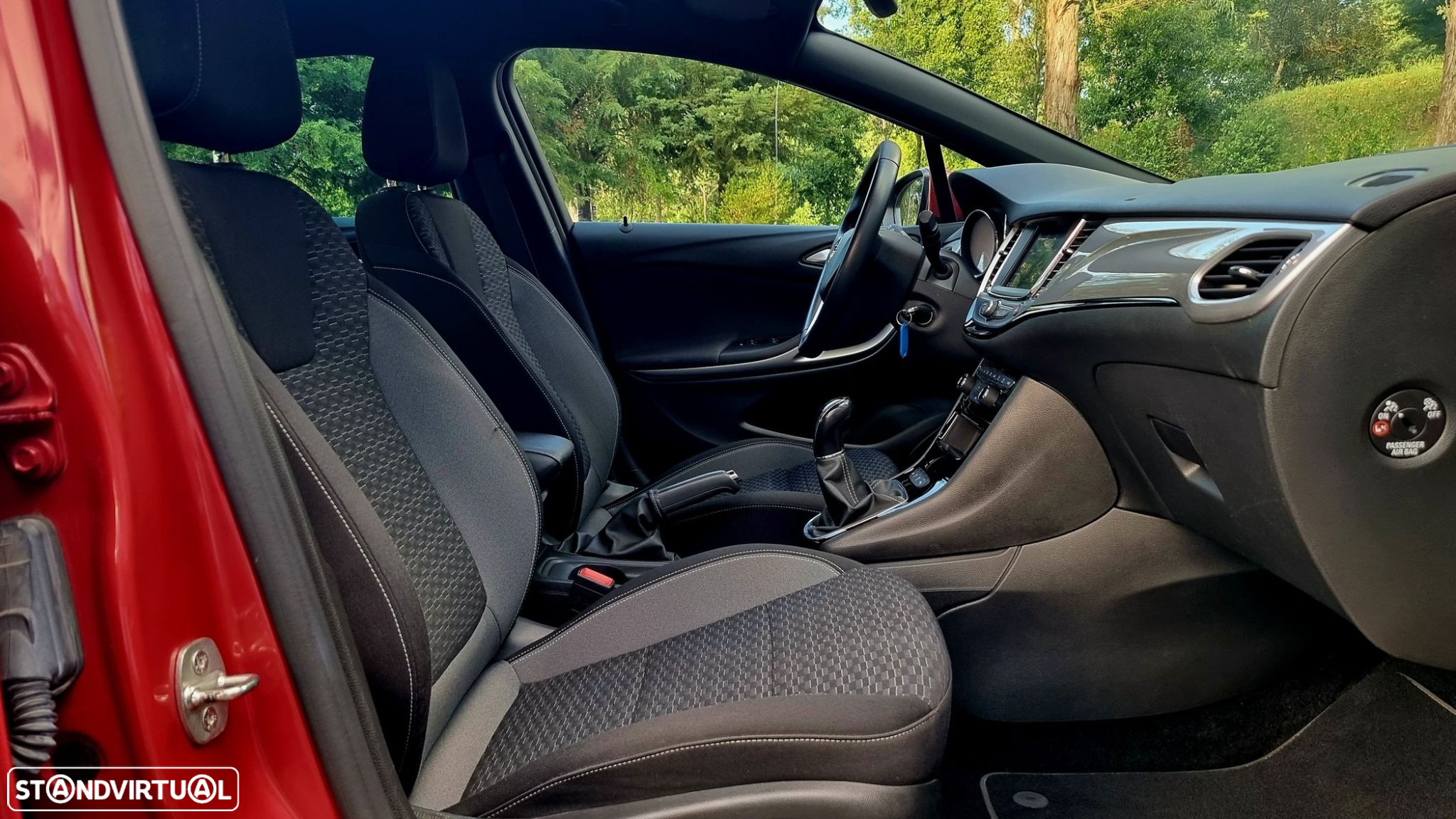 Opel Astra 1.2 T GS Line S/S - 16