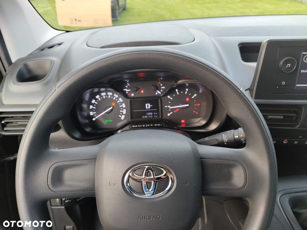 Toyota Proace City - 29