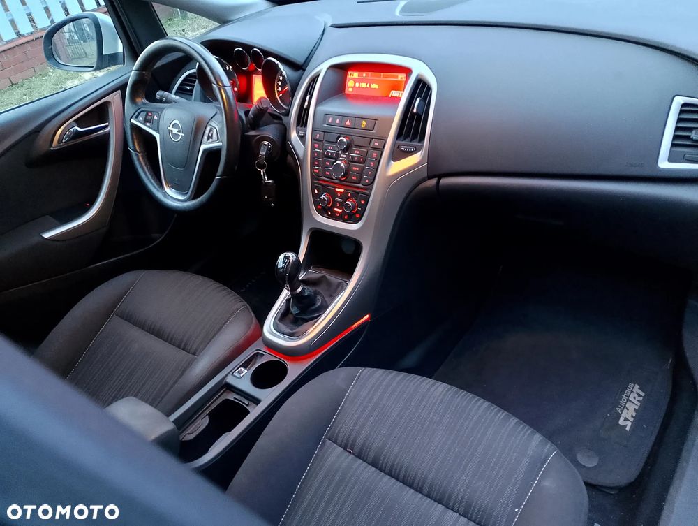 Opel Astra 1.4 Turbo Innovation - 4