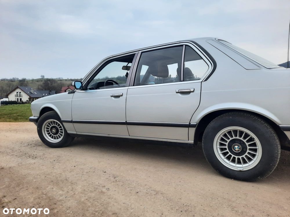 BMW Seria 7 728 i - 3