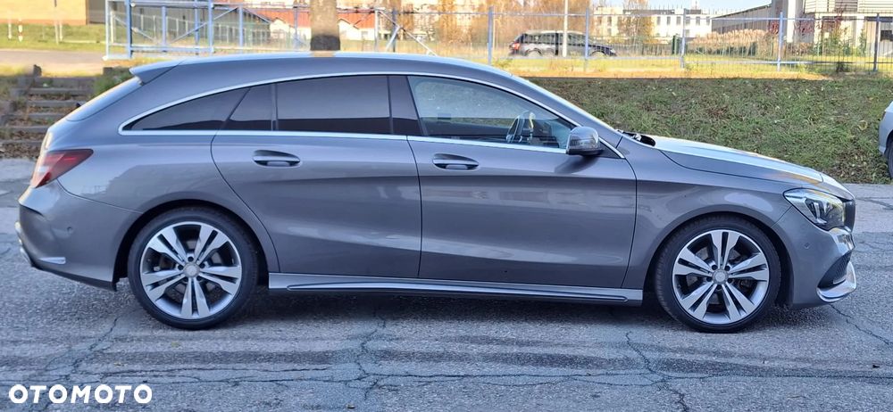 Mercedes-Benz CLA 220 4-Matic - 5