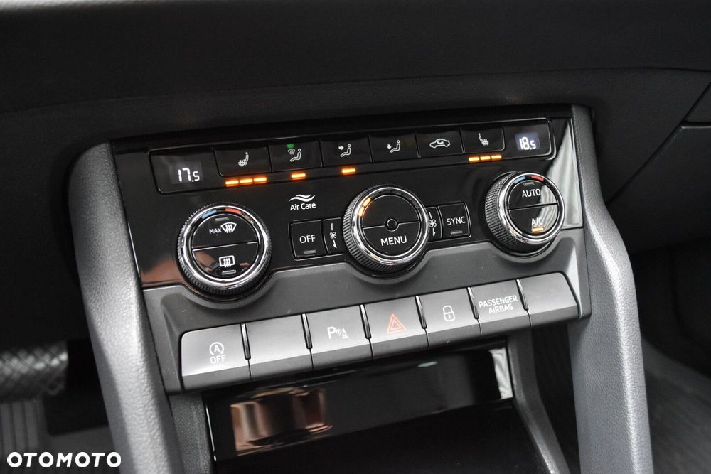 Skoda Karoq 1.5 TSI ACT Style DSG - 25