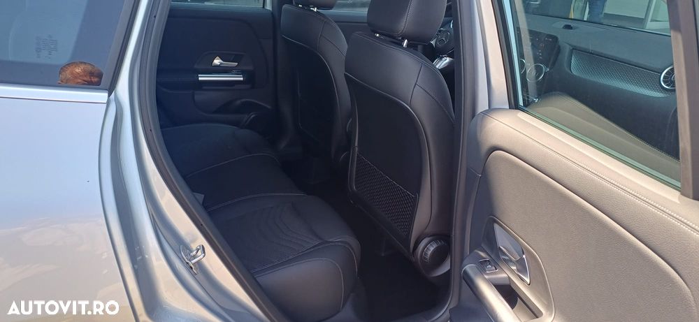 Mercedes-Benz GLA 180 MHEV - 23