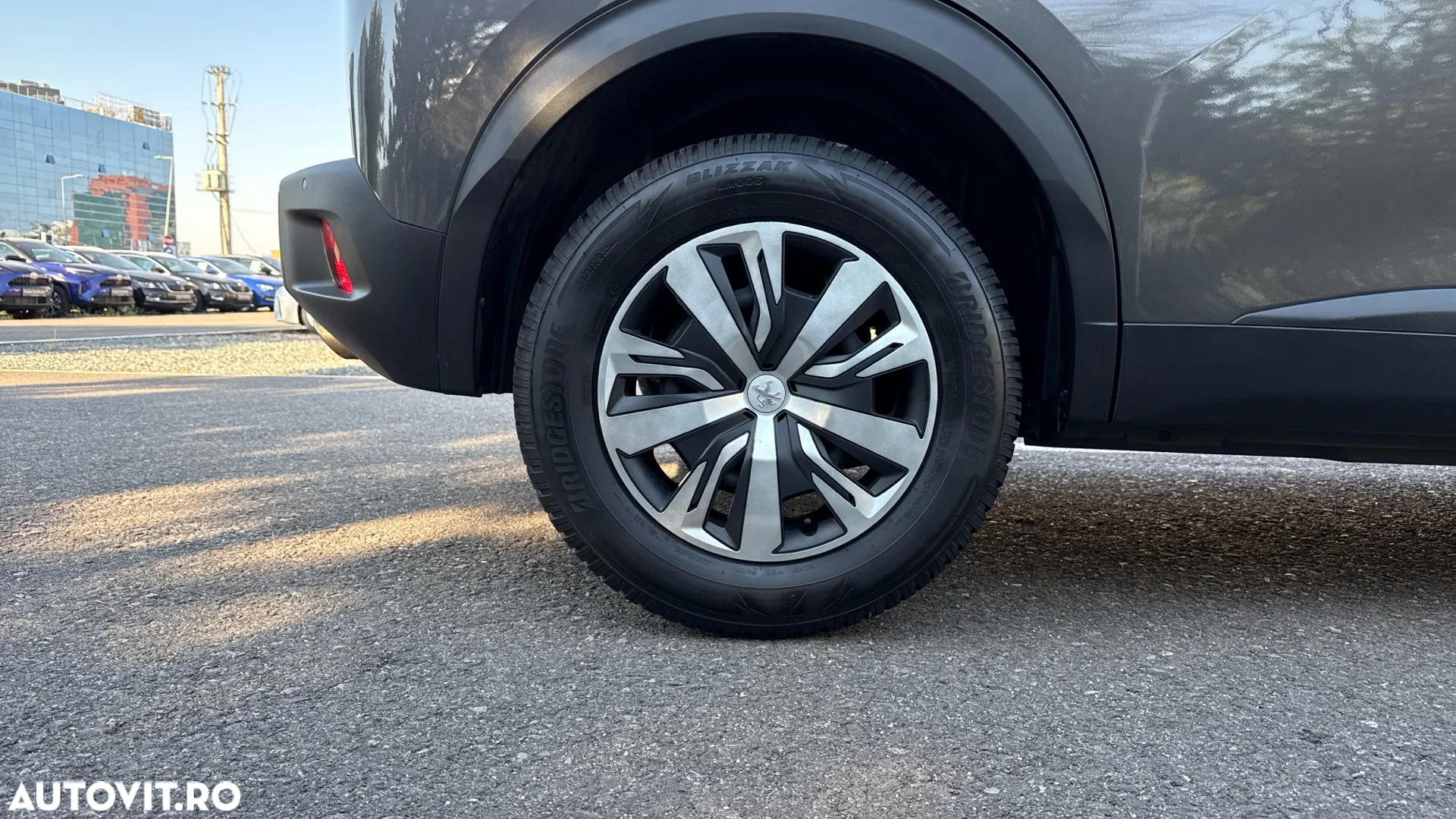 Peugeot 2008 1.5 BlueHDI STT EAT8 Allure - 18
