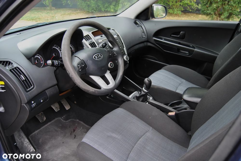 Kia Ceed 1.4 CVVT SW Spirit - 5