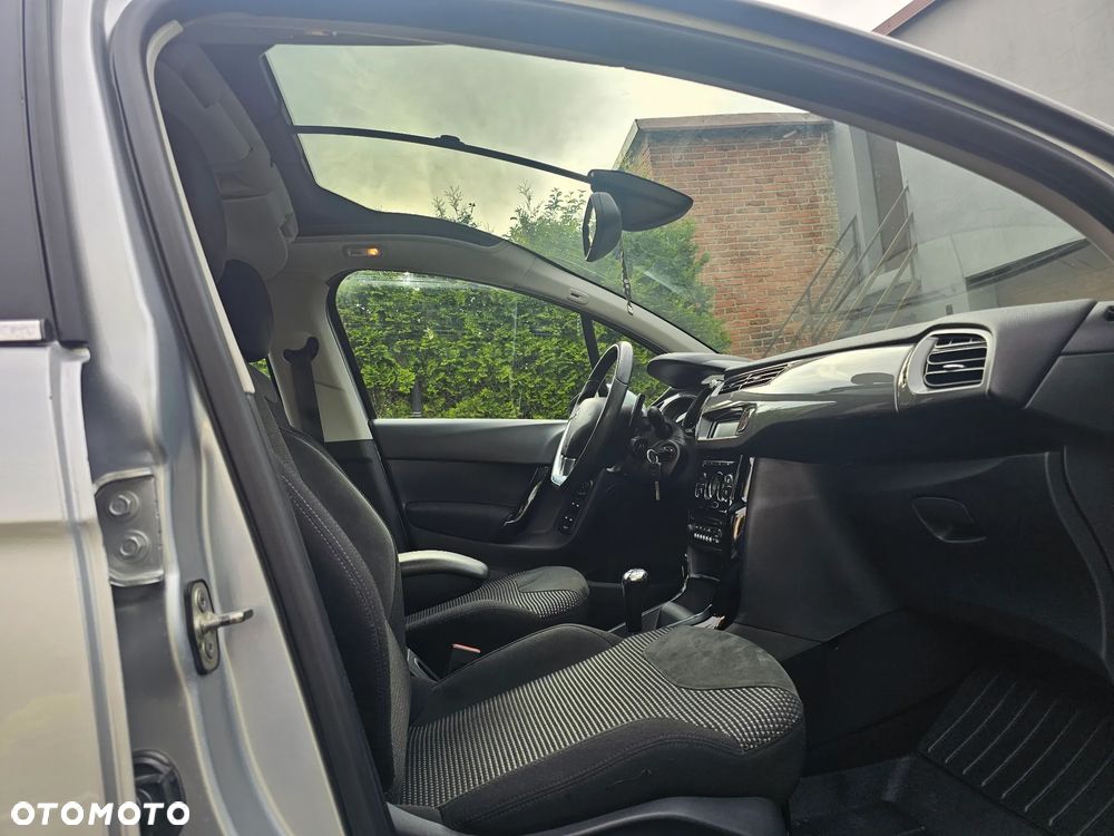 Citroën C3 1.4 VTi Exclusive MAP - 24