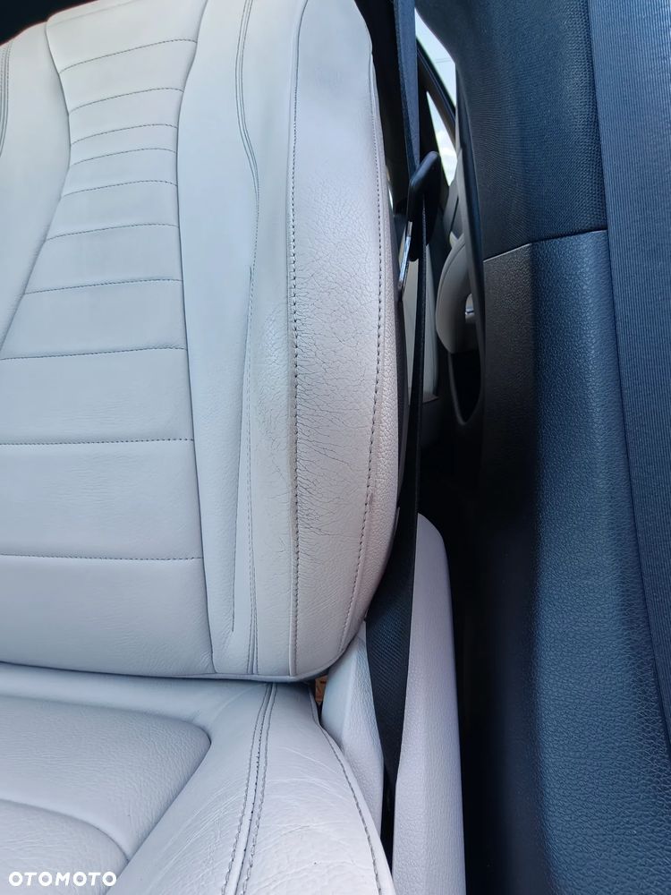 Mercedes-Benz Klasa E 220 d 4-Matic Avantgarde - 29