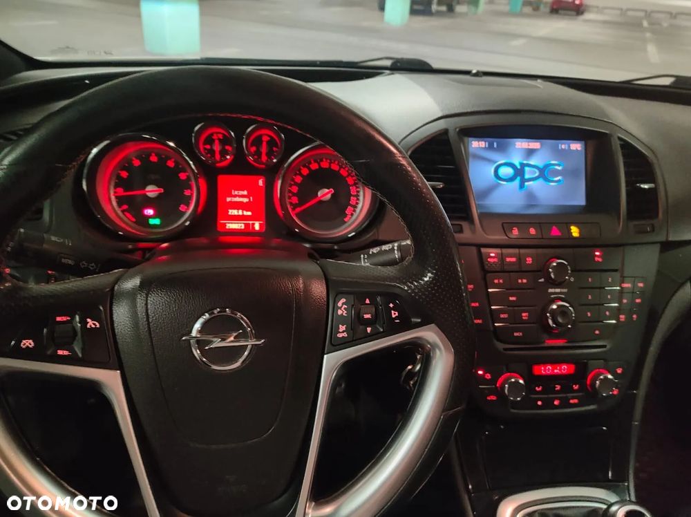 Opel Insignia 2.8 V6 Turbo Sports Tourer 4x4 OPC - 17