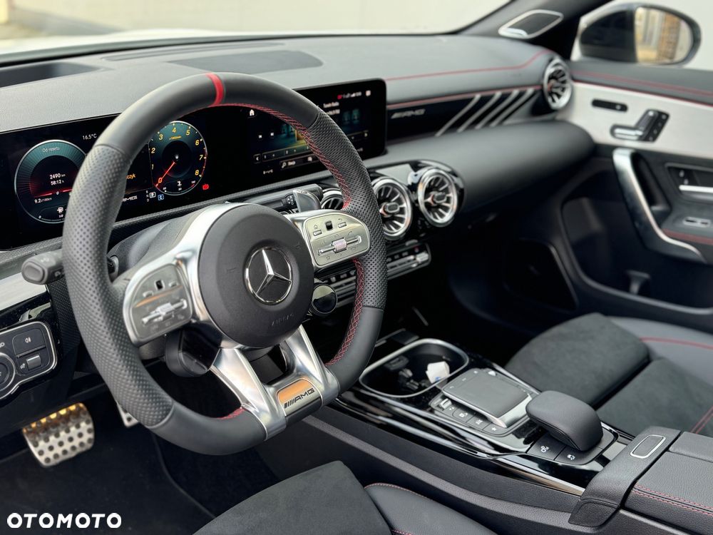 Mercedes-Benz CLA AMG 35 4Matic AMG Speedshift 8G-DCT AMG Line Advanced Plus - 24