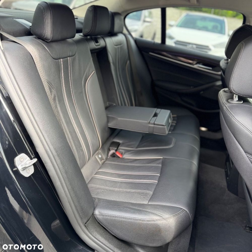 BMW Seria 5 - 32