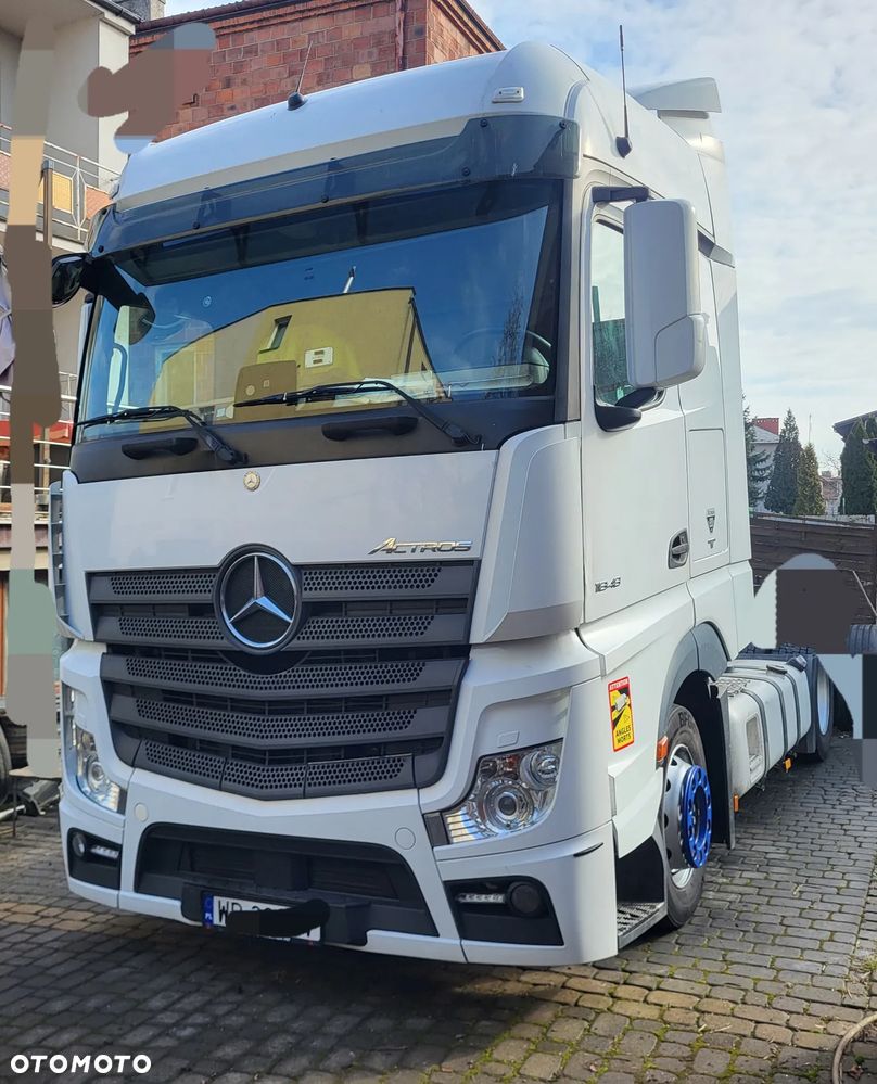 Mercedes-Benz Actros - 4