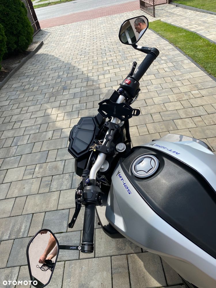 Yamaha MT - 5
