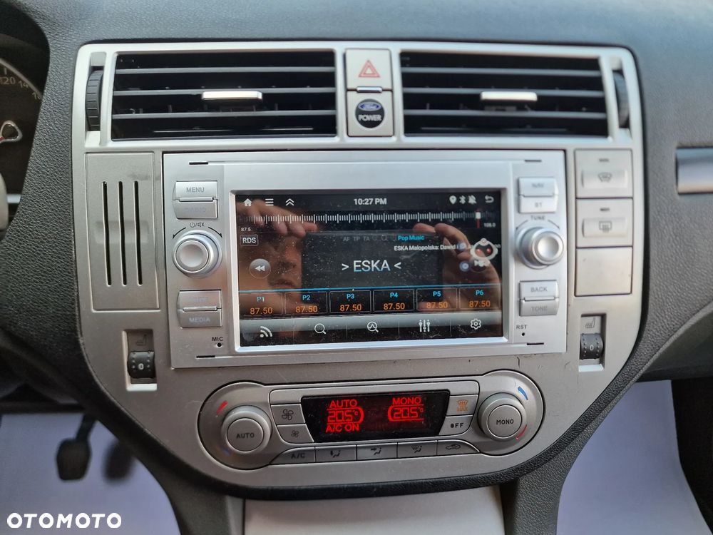 Ford Kuga 2.0 TDCi 4x4 Trend - 32