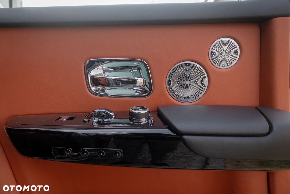 Rolls-Royce Phantom Standard - 22