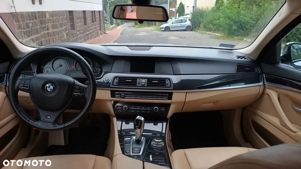 BMW Seria 5 520d Luxury Line - 10