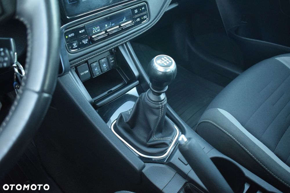 Toyota Auris 1.33 VVT-i Comfort - 8