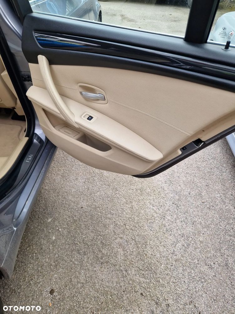 BMW Seria 5 520d - 10