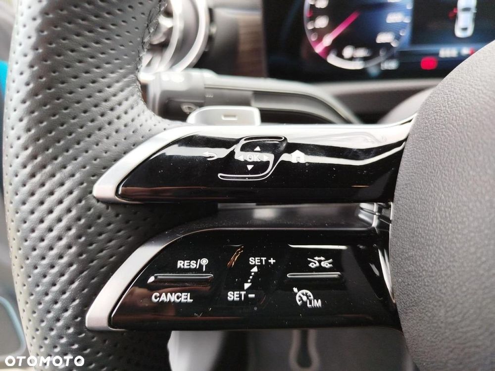 Mercedes-Benz CLA - 21