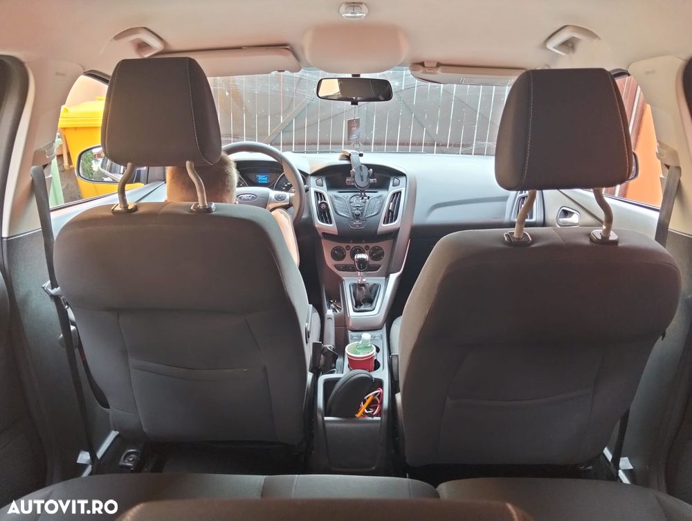 FORD Focus 2011 — imagine 4