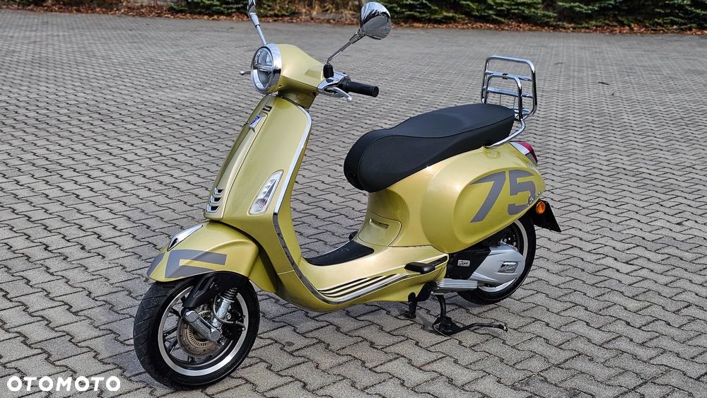 Piaggio Vespa - 9