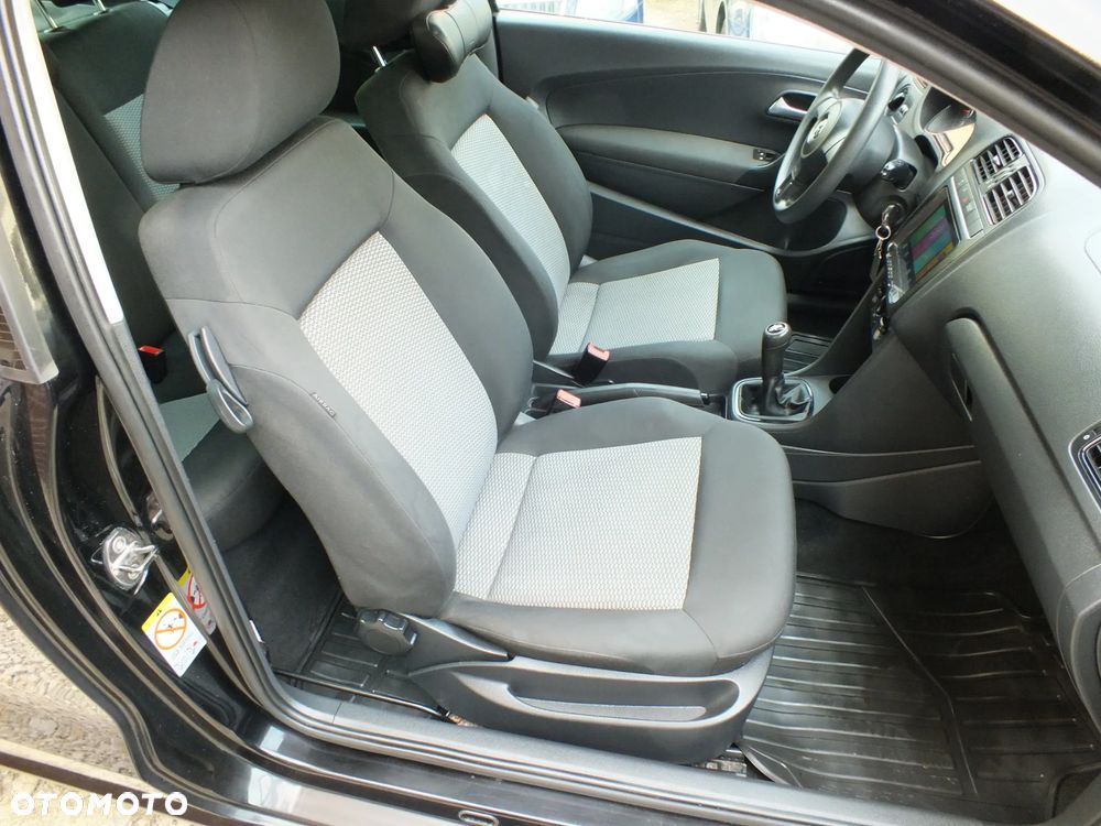 Volkswagen Polo - 15