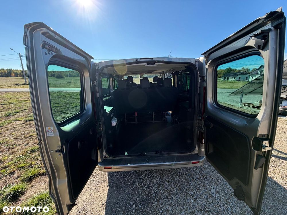 Opel Vivaro - 18