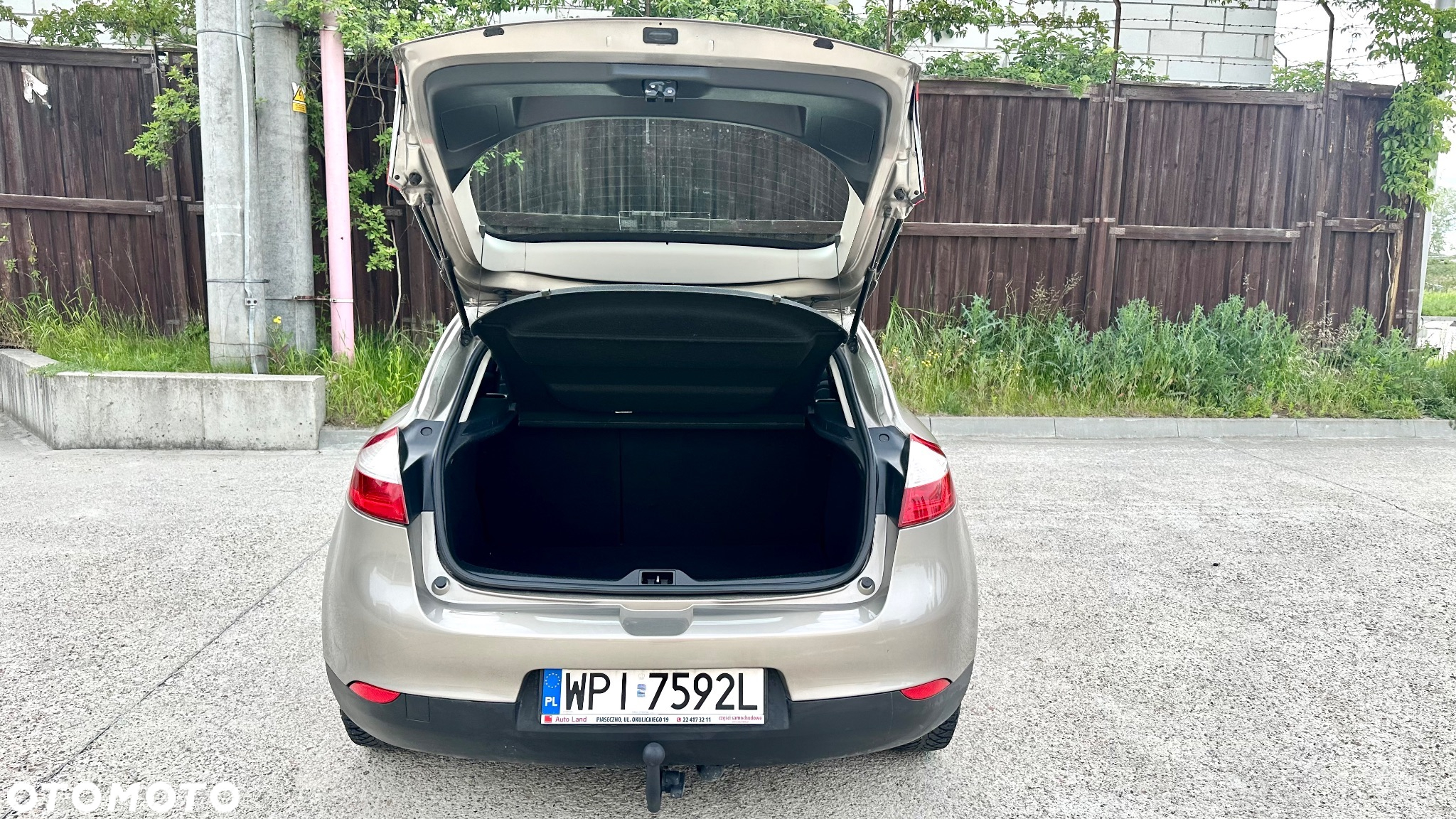 Renault Megane Grandtour ENERGY TCe 115 Start & Stop Bose Edition - 14
