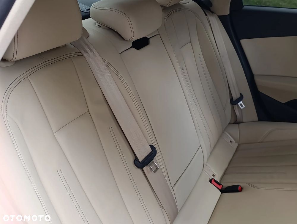 Audi A4 Limousine 2.0 TFSI Quattro S tronic - 17