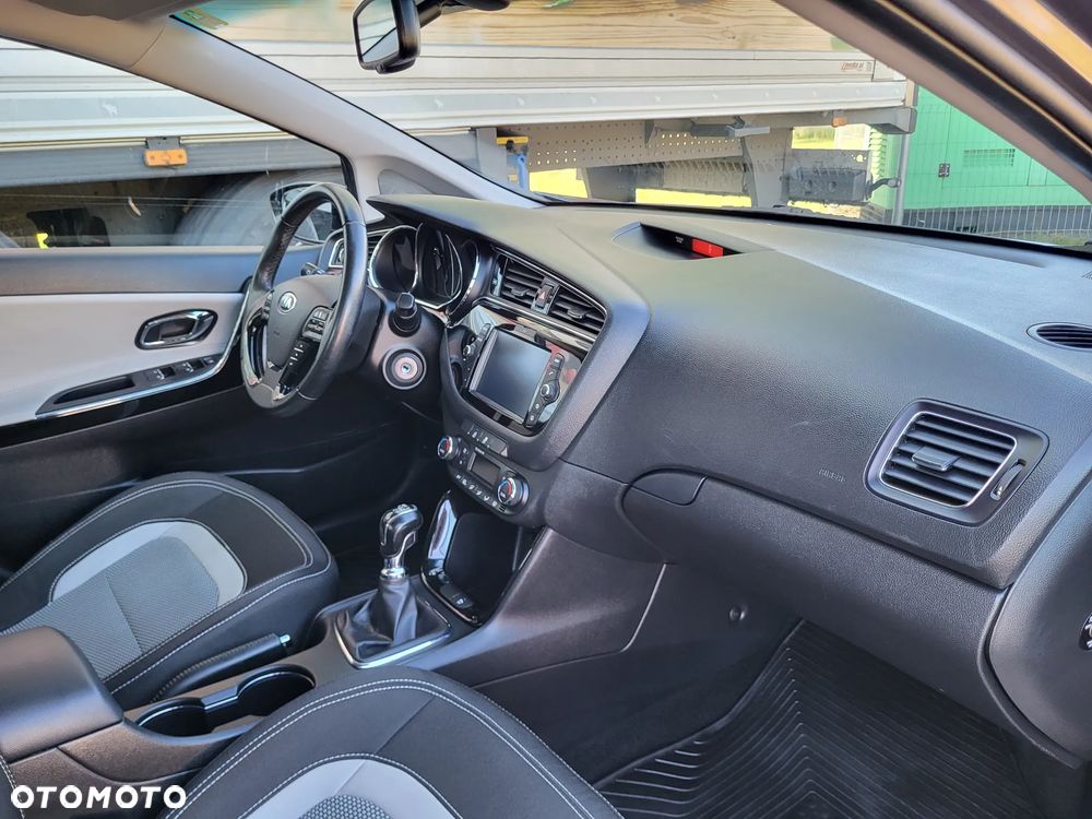 Kia Ceed 1.4 L Business Line Plus - 31