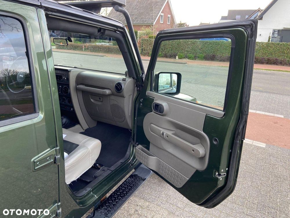Jeep Wrangler - 23