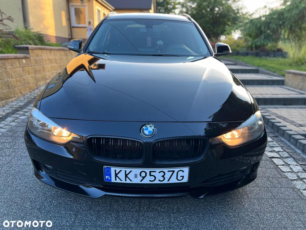 BMW Seria 3 318d - 5