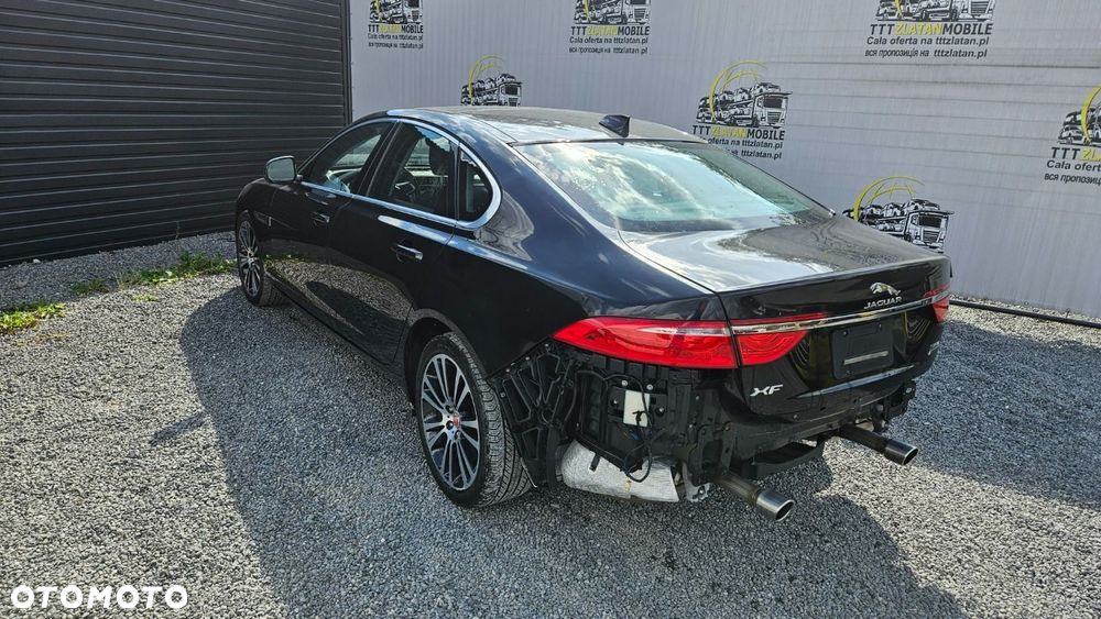 Jaguar XF - 25