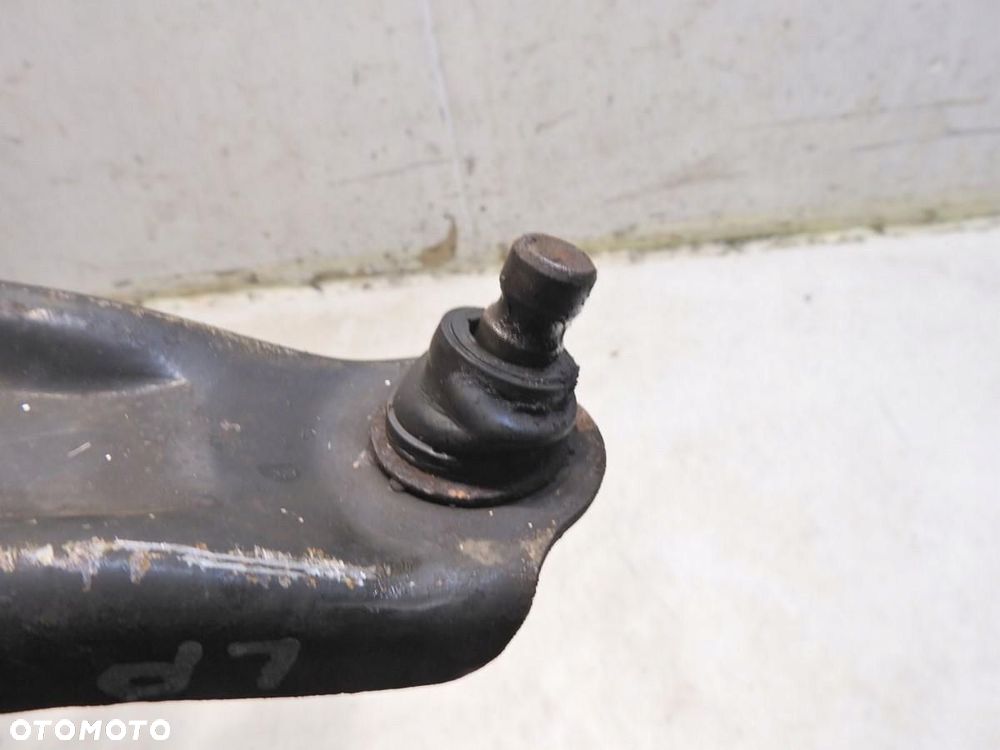 WAHACZ LEWY PRZÓD NISSAN MICRA K13 1.2 - 5