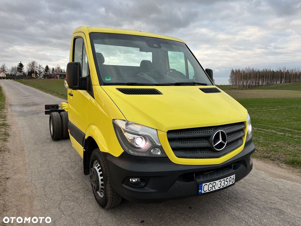 Mercedes-Benz Sprinter - 12