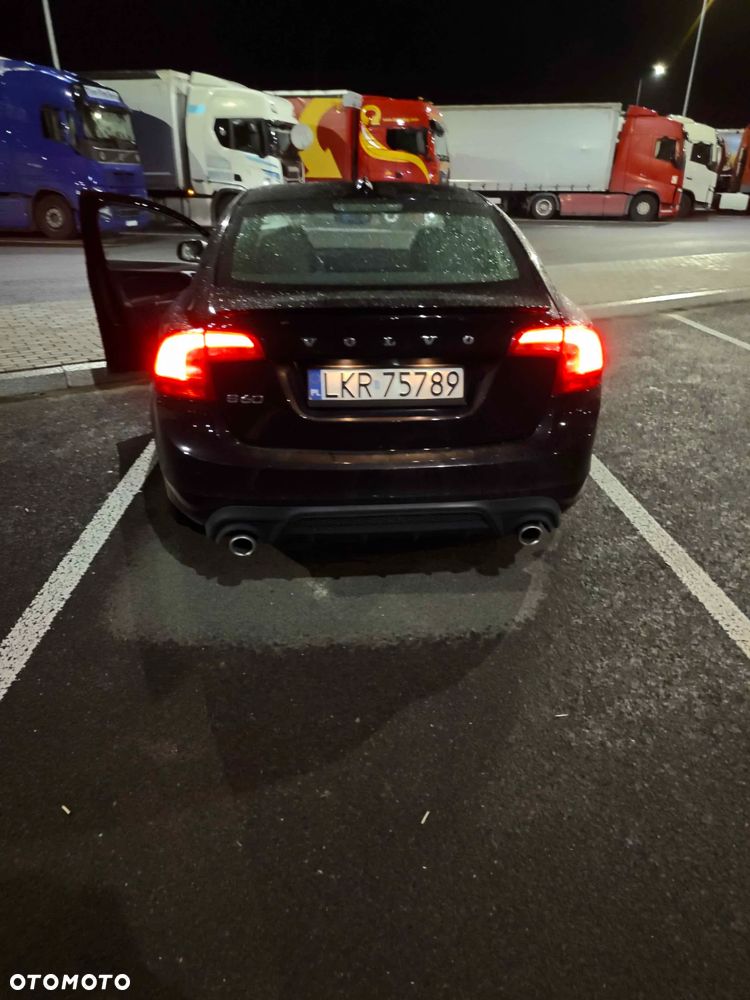 Volvo S60 D2 Drive-E R-Design Momentum - 2
