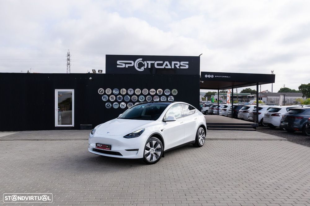 Tesla Model Y Long Range Dual Motor AWD - 3