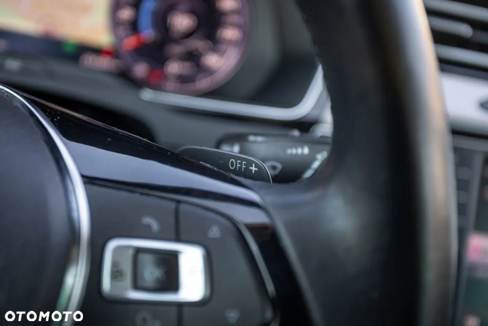 Volkswagen Passat 2.0 TDI SCR 4Motion DDG Highline - 26