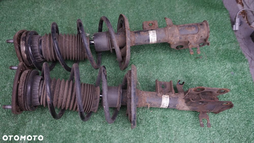 Mazda CX3 CX-3 1.5 D amortyzator mcpherson lewy prawy