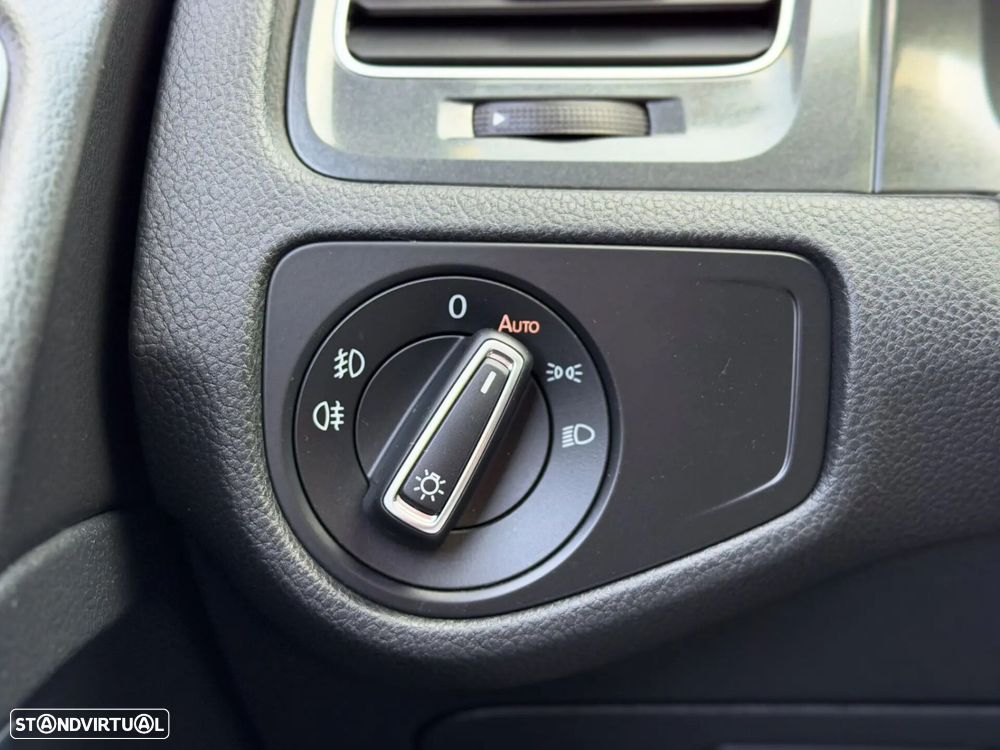 VW Golf 1.6 TDI Confortline - 21