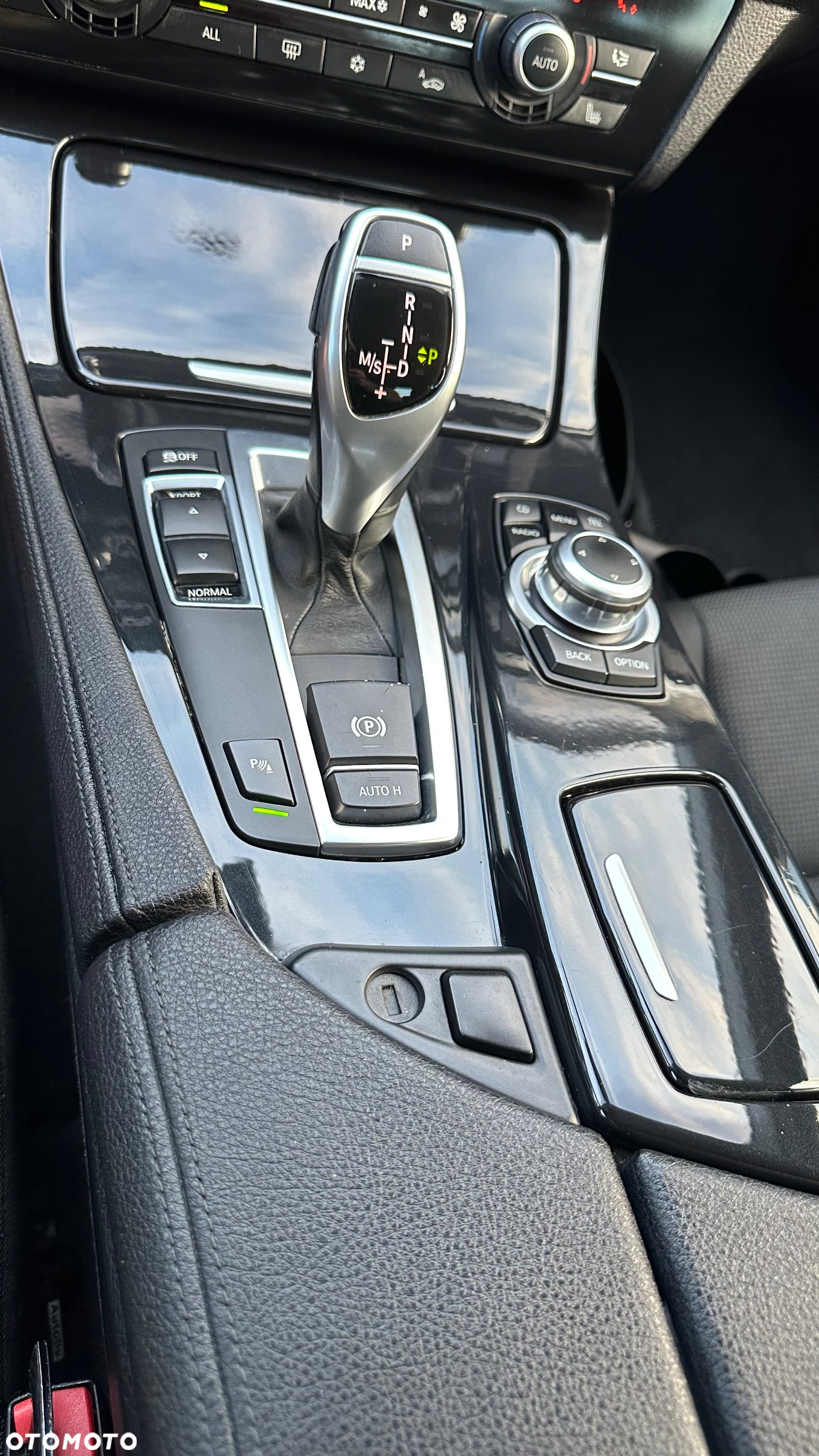 BMW Seria 5 523i Sport-Aut - 7