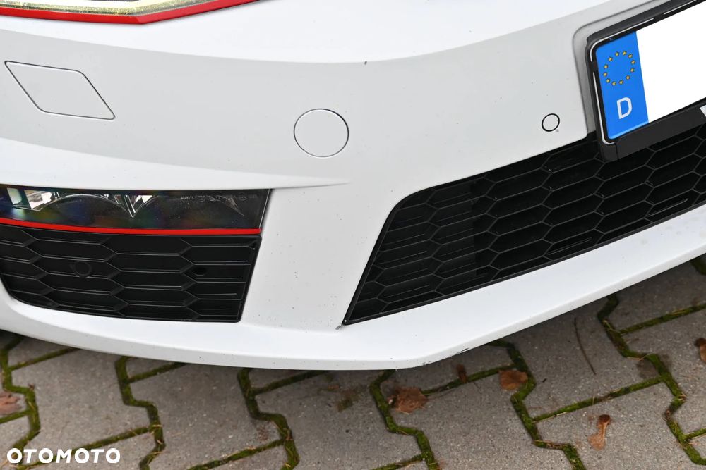 Skoda Octavia Combi 2.0 TDI DSG RS - 21