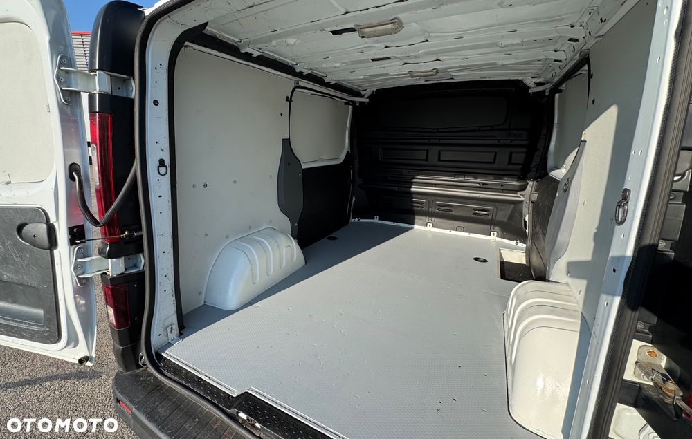 Renault TRAFIC III - 7