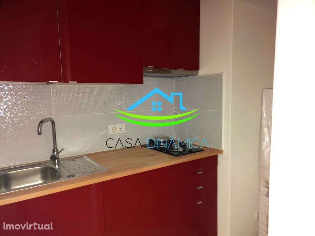 Apartamento T5 Transformado em 3 Apartamentos – Avenida Fernão de M - Grande imagem: 5/31