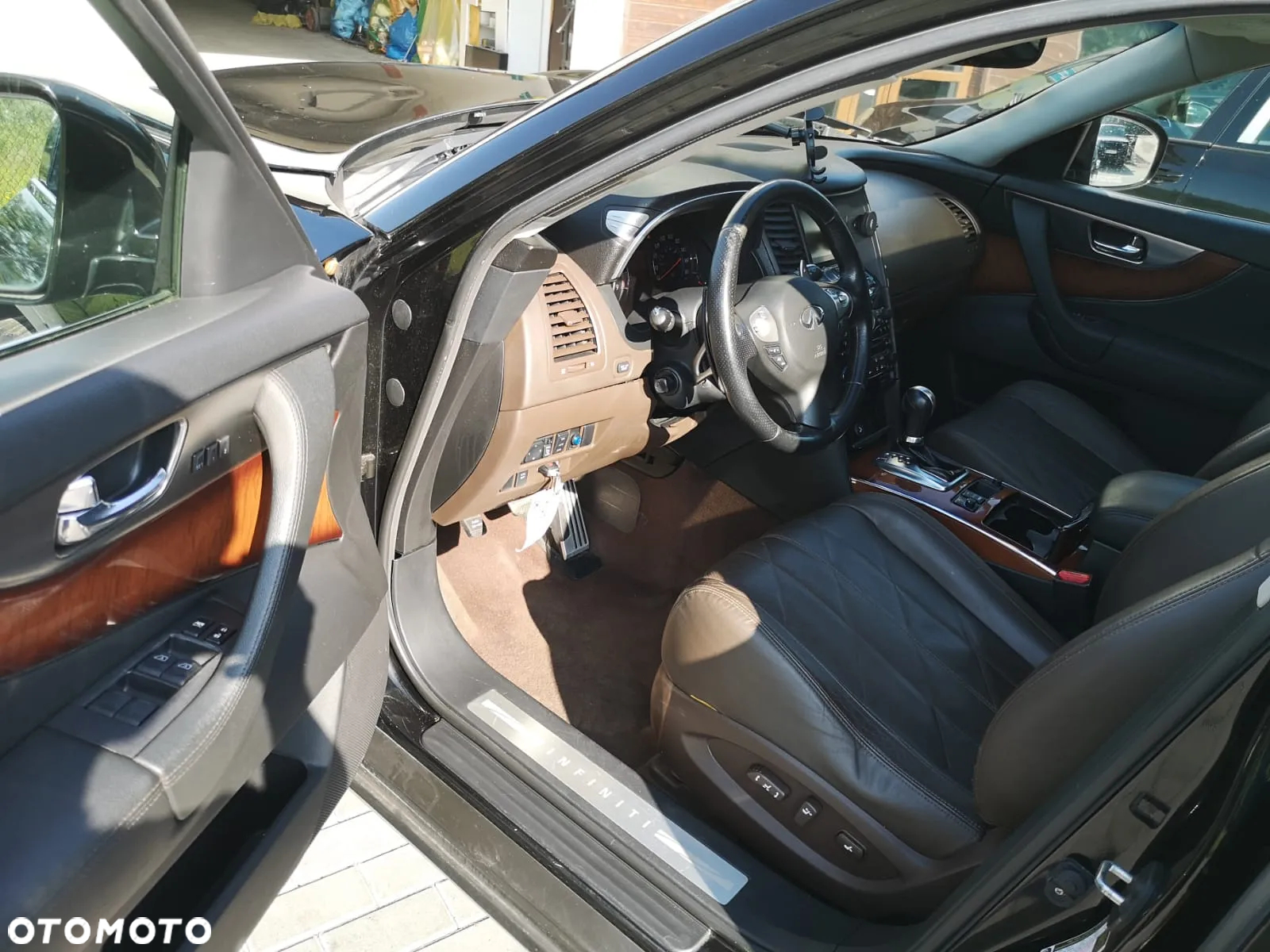 Infiniti FX FX35 - 29