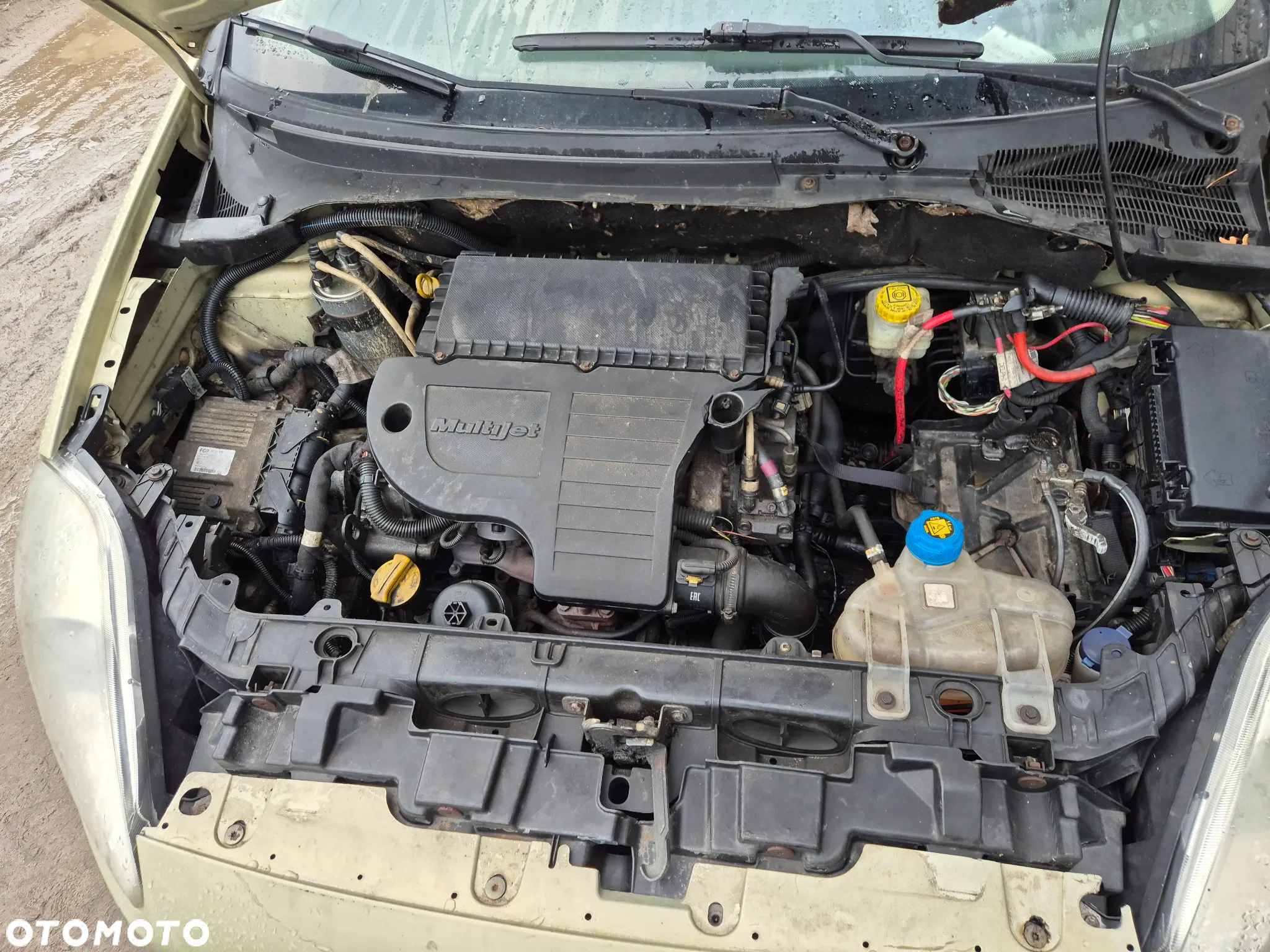 FIAT GRANDE PUNTO 1.3 MULTIJET silnik skrzynia napęd sanki belka wahacz wahacze zacisk zaciski zwrotnica piasta kopyto mc - 2