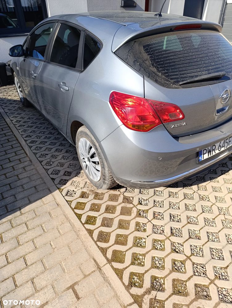 Opel Astra - 11
