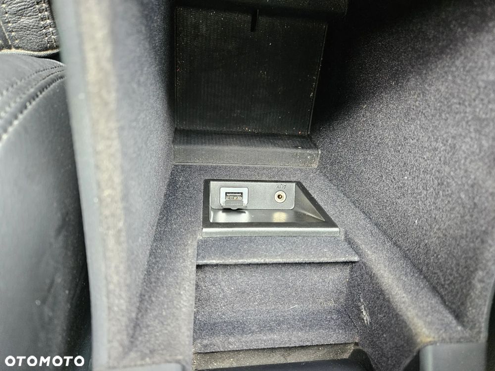 Volvo XC 60 D5 AWD Geartronic Summum - 26