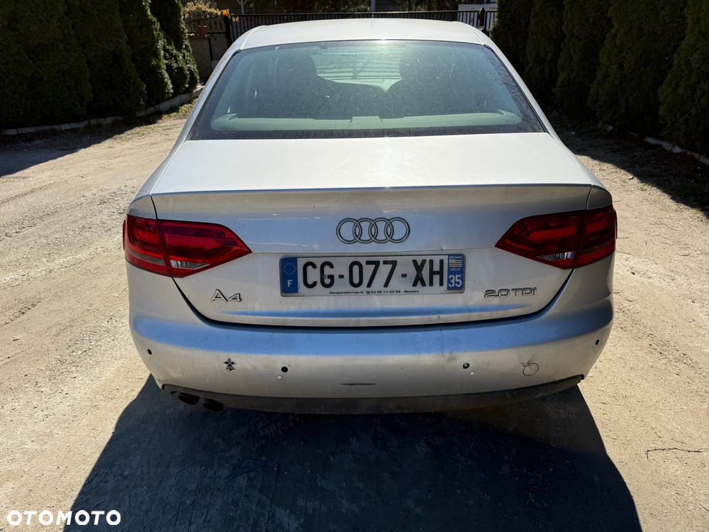 Audi A4 Limousine - 11