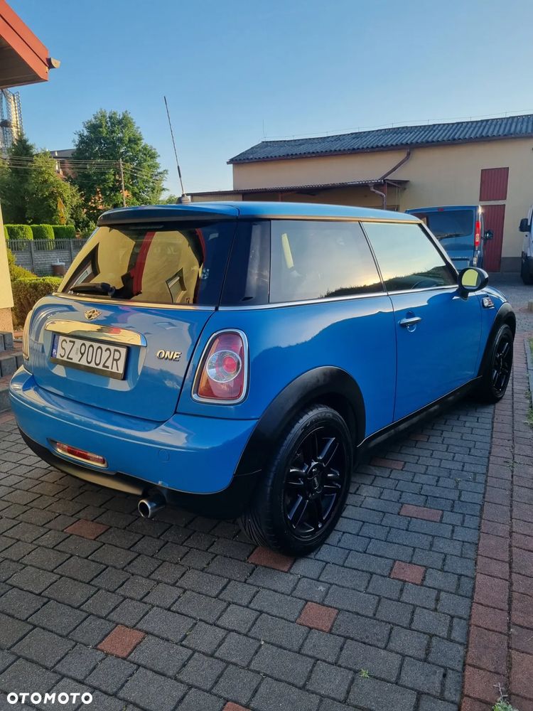 MINI ONE Standard - 10